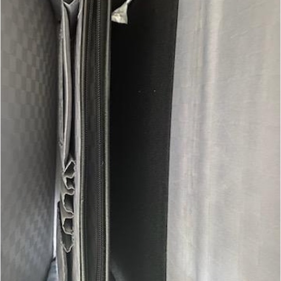 Samsonite leather flap over briefcase with shoulder strap and key - Picture 11 of 12